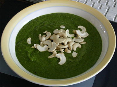 raw super fast blender meal with avocado and lettuce